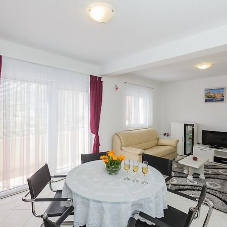 Apartment Anna Каштела Екстер'єр фото